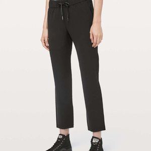 LULULEMON / ON THE FLY 7/8 PANT *WOVEN
